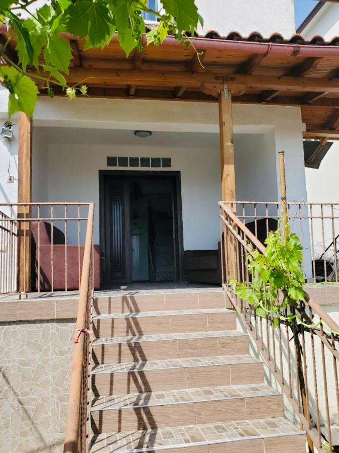 Lake Ohrid Guesthouse "Villa Valentina" Pogradec Exterior photo