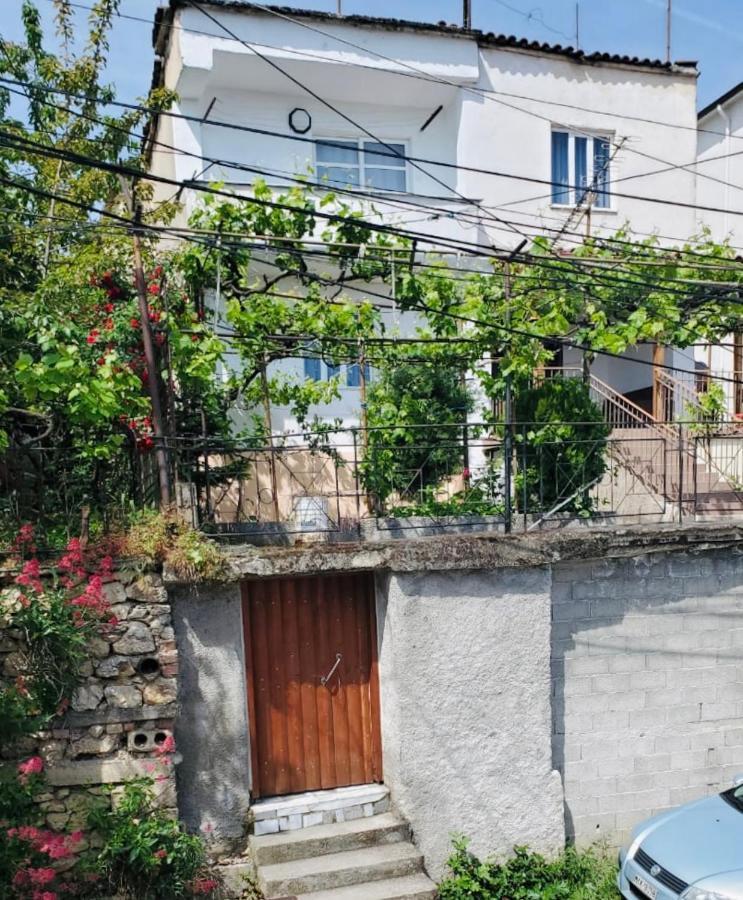 Lake Ohrid Guesthouse "Villa Valentina" Pogradec Exterior photo