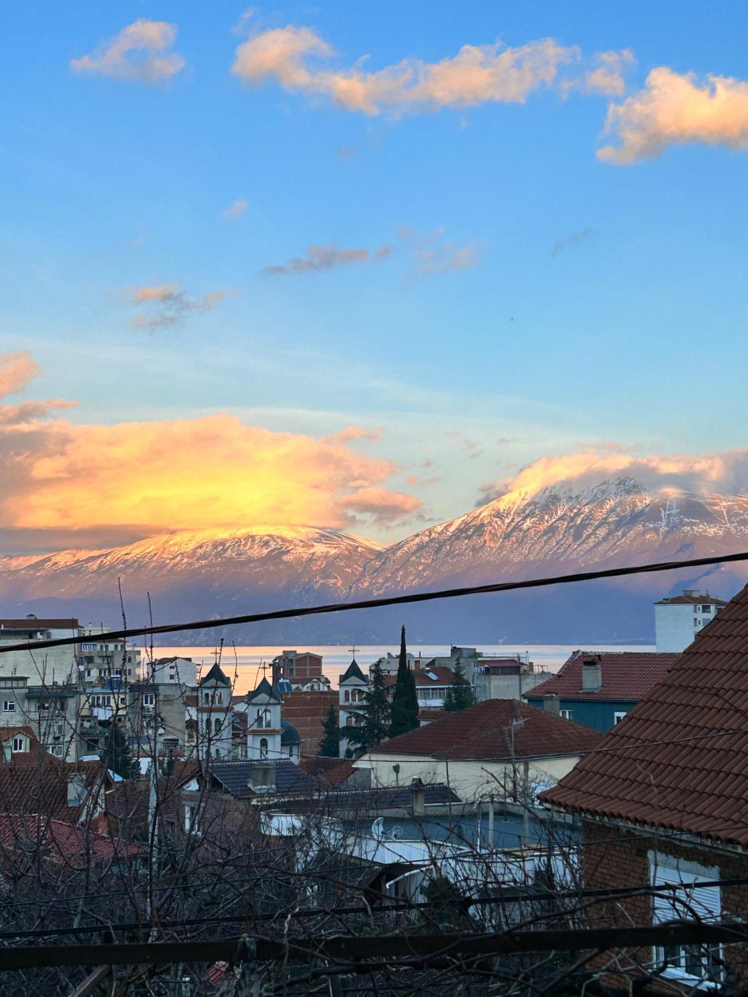 Lake Ohrid Guesthouse "Villa Valentina" Pogradec Exterior photo